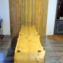 Table en porte a faux