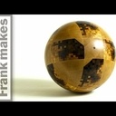 Il a fabriqué le ballon du mondial en bois