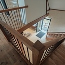 L'escalier ou il faut pas oublier quelque chose avant de l'emprunter!