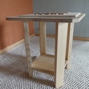 Petite table gueridon pour le coin bibliothèque