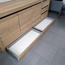 Buffet en chêne massif et valchromat noir