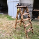 Escabeau avec support coulissant