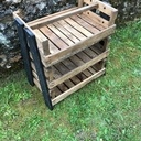 Une étagère four-tout