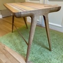 Bureau en chêne et skateboards