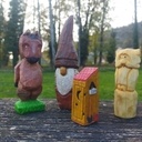 Un cheval, un nain, une chouette et une cabane au fond d’un jardin