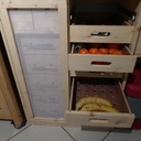 Meuble de cuisine avec tiroirs et clayettes