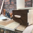 Petite étagère avec tiroir