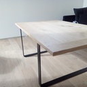 Table de salon chêne et pieds acier cintrés