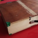 Une malette à échantillons de bois normalisés