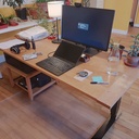 Plateau de bureau avec alèses et chevilles à la tire