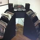 Meuble d'angle pour platine et ses vinyles