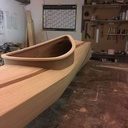 Kayak en lamellé-collé