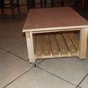 Petite tablette à roulettes