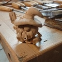 Un petit bonhomme moustachu