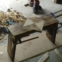 Un petit banc en bois