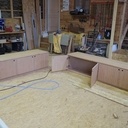 Mobilier commercial en hêtre multiligne