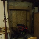 Un menuisier qui bosse avec un maçon...