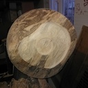 Plat en noyer (legerement mangé)