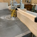 Lit escamotable avec portes en forme de vague