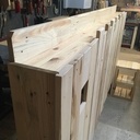 Tête de lit et chevets en bois de récupération