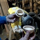 Une sphère creusée et filetée