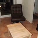 Une Petite Table de Salon