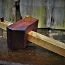 On n'a jamais assez de trusquins.