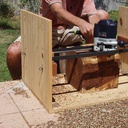 Tabouret "rablé" taillé dans un bloc