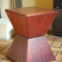 Tabouret pyramidal