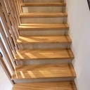 Habillage d’escalier. Chêne de Bourgogne.