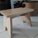 Petit banc en châtaignier