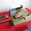 Un support pour ma meule en grès