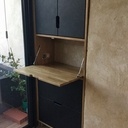 Secrétaire d'agencement.