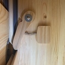 Loqueteau de porte coulissante contre assistant curieux et futé