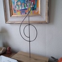 Clef de sol socle chêne et métal