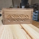 Boîte sculptée pour lettres de fiançailles