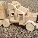 Camion américain kenworth en bois