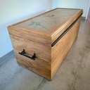 Coffre en noyer et marqueterie