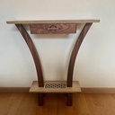 Console toute en courbes