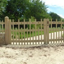 Ensemble portail, portillons et clôtures en châtaignier