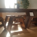 Table et tabourets en vieux madriers