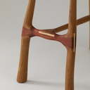 Tabouret encore , cassage des arêtes au couteau