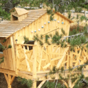 Cabane enfant sur pilotis