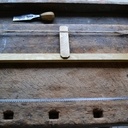 Cadre de scie à chantourner, sorti d'une bûche