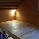 Mezzanine avec poutres apparentes