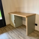 Bureau en mélaminé