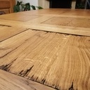 La copie en bas, l'originale au dessus