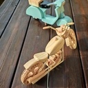 Scooter et moto en bois