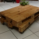 Table basse palettes sur roulettes