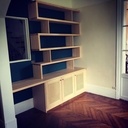 Bibliothèque contemporaine en frêne massif